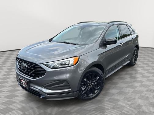 Carbonized Gray Metallic 2023 Ford Edge SE