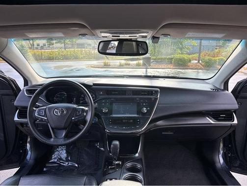 2018 Toyota Avalon Hybrid XLE Plus