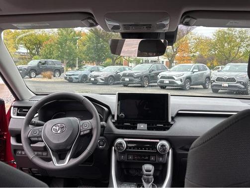 2025 Toyota RAV4 XLE
