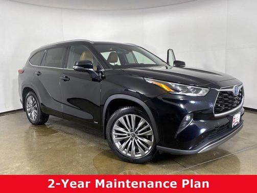 2022 Toyota Highlander Hybrid Platinum