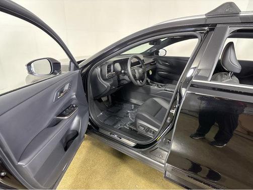 2025 Toyota Crown Signia Limited