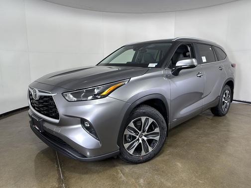 2026 Toyota Highlander Hybrid XLE