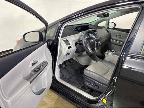 2015 Toyota Prius v Four