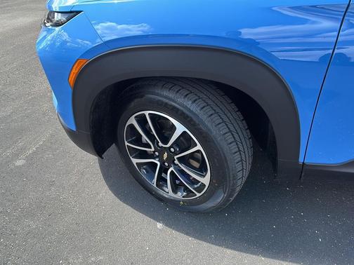 Fountain Blue 2024 Chevrolet Trailblazer LT