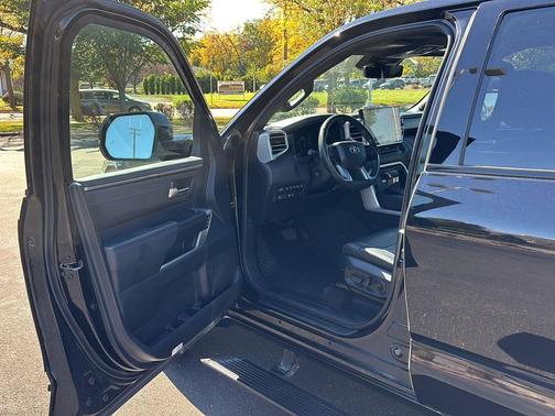 Midnight Black Metallic 2024 Toyota Tundra Platinum