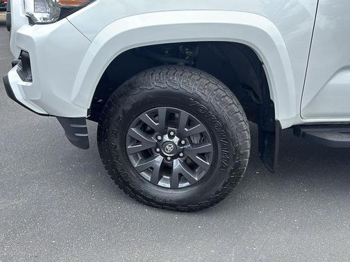 Ice Cap 2023 Toyota Tacoma SR5