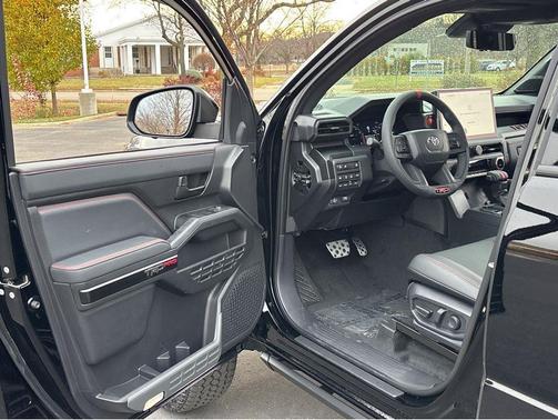 2025 Toyota Tacoma Hybrid TRD Pro