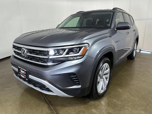 Platinum Gray Metallic 2021 Volkswagen Atlas 3.6L SE w/Technology