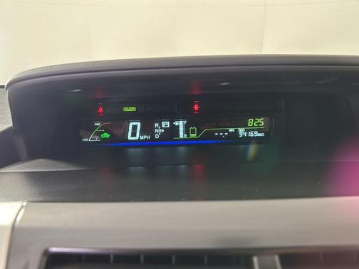 Blizzard Pearl 2014 Toyota Prius v Three