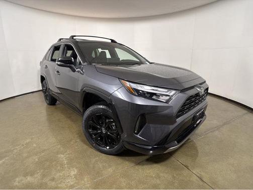 2025 Toyota RAV4 Hybrid SE