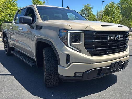 Desert Sand Metallic 2022 GMC Sierra 1500 Elevation