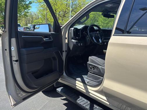 Desert Sand Metallic 2022 GMC Sierra 1500 Elevation