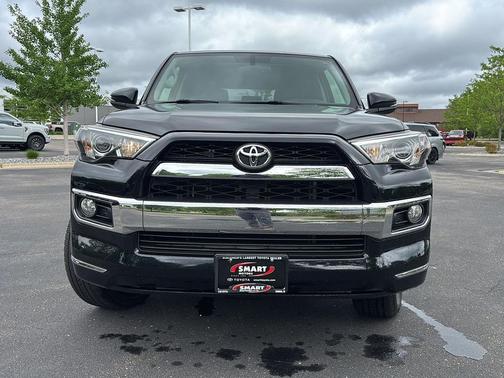 Midnight Black Metallic 2018 Toyota 4Runner Limited