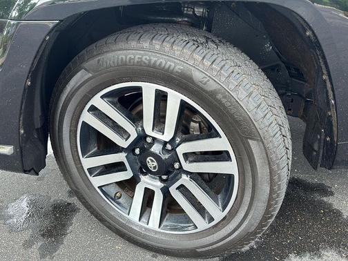 Midnight Black Metallic 2018 Toyota 4Runner Limited
