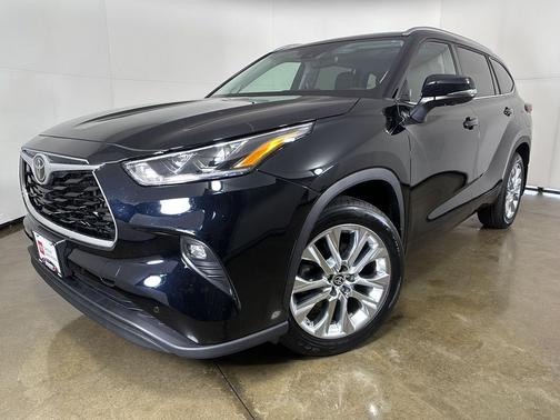 Midnight Black Metallic 2024 Toyota Highlander Limited