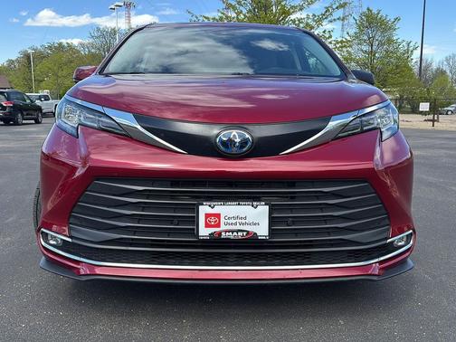 Ruby Flare Pearl 2023 Toyota Sienna XLE