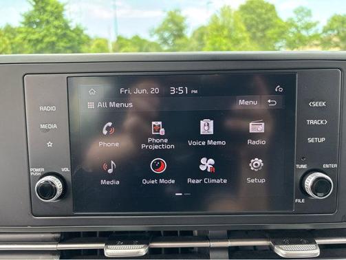 2023 Kia Carnival LX