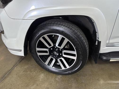 Blizzard Pearl 2019 Toyota 4Runner Limited