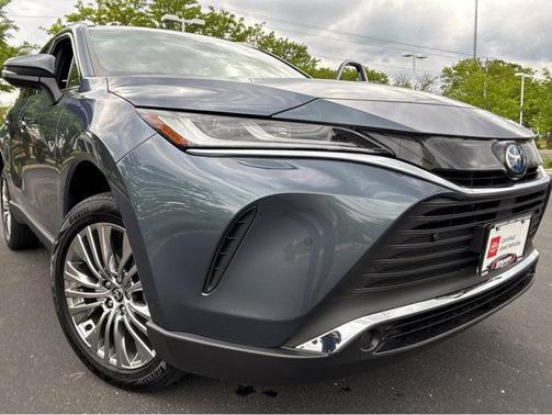 2022 Toyota Venza XLE