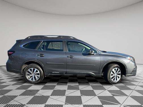 2020 Subaru Outback Base