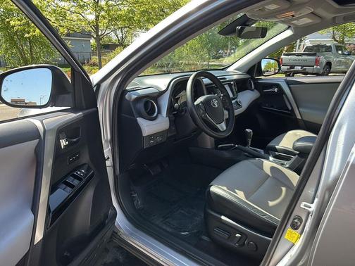Silver Sky Metallic 2017 Toyota RAV4 Hybrid Limited