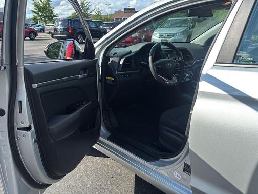 Symphony Silver 2019 Hyundai ELANTRA SEL