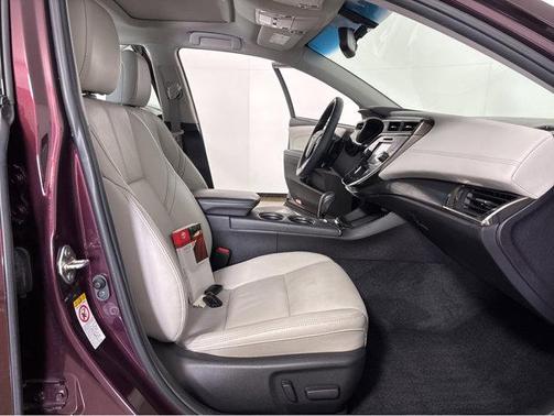2016 Toyota Avalon Touring