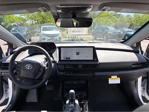 2025 Toyota Prius L