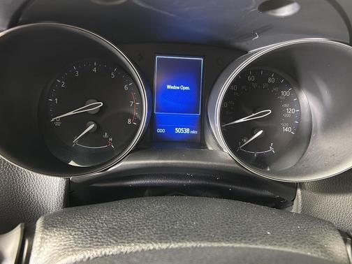 Blizzard Pearl 2018 Toyota C-HR XLE