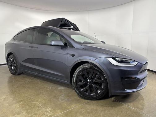 2022 Tesla Model X Plaid Tri Motor All-Wheel Drive