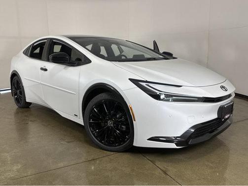 2025 Toyota Prius L