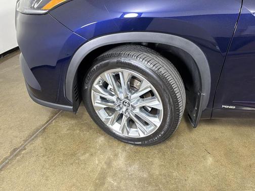 Blueprint 2023 Toyota Highlander Hybrid Limited