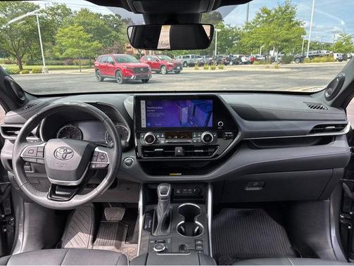 2023 Toyota Highlander XSE