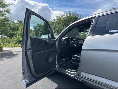 2024 Volkswagen Atlas Cross Sport 2.0T SEL Premium