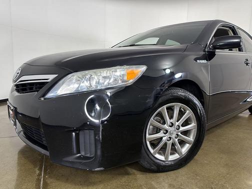 Black 2010 Toyota Camry Hybrid SE