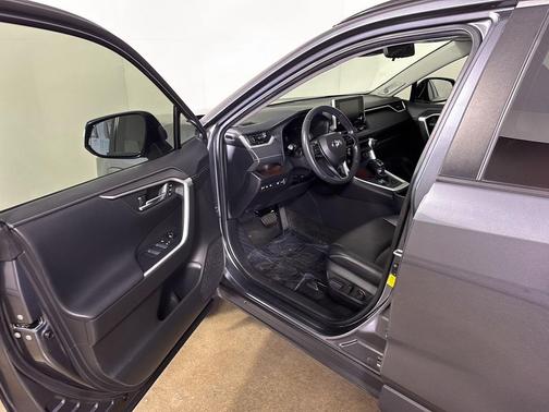 Magnetic Gray Metallic 2020 Toyota RAV4 Hybrid Limited