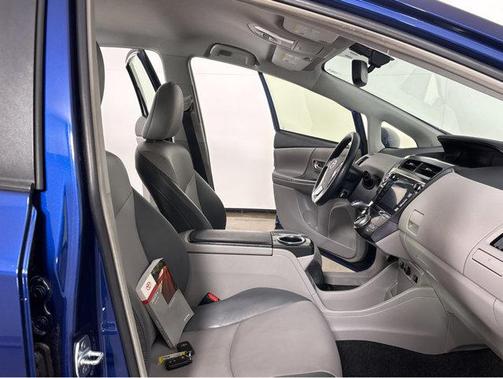 2015 Toyota Prius v Four