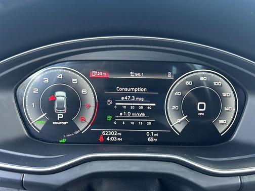 Daytona Gray Pearl Effect 2023 Audi Q5 55 S line Premium Plus