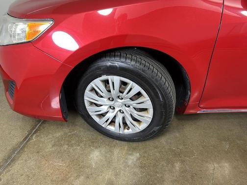 Barcelona Red Metallic 2012 Toyota Camry LE