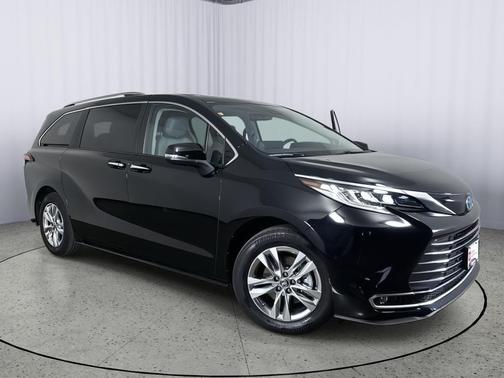2024 Toyota Sienna Limited