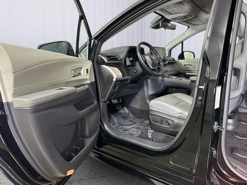 2024 Toyota Sienna Limited