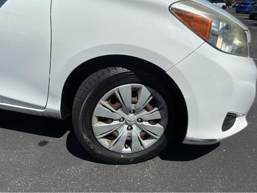 2012 Toyota Yaris LE