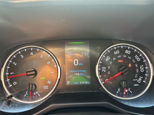 Midnight Black Metallic 2021 Toyota RAV4 XLE