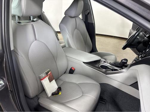 2023 Toyota Camry Hybrid XLE