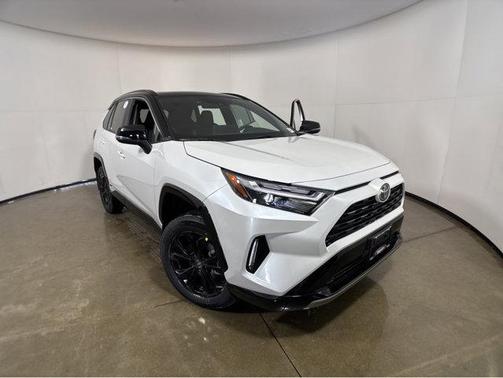 2025 Toyota RAV4 Hybrid SE