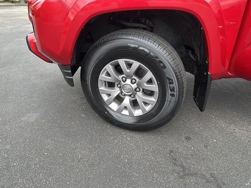 Barcelona Red Metallic 2016 Toyota Tacoma SR5