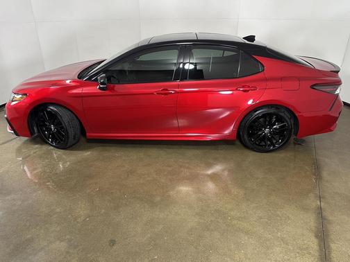 Supersonic Red w/Midnight Black Metallic Roof 2022 Toyota Camry XSE