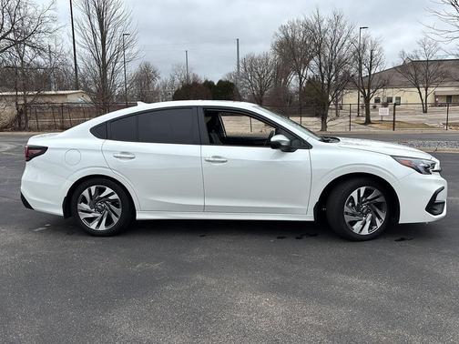 2025 Subaru Legacy Touring XT