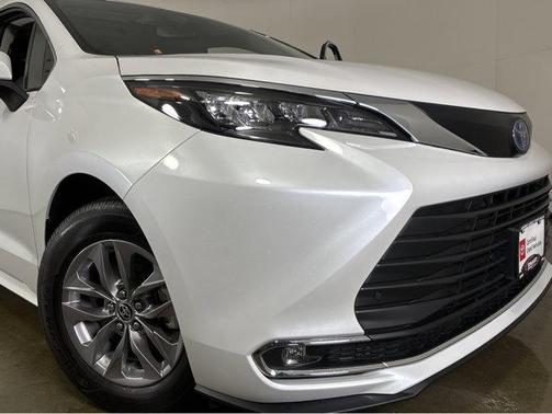 2024 Toyota Sienna XLE 7 Passenger