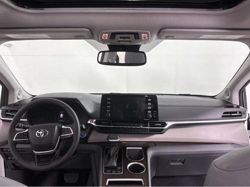 2024 Toyota Sienna XLE 7 Passenger